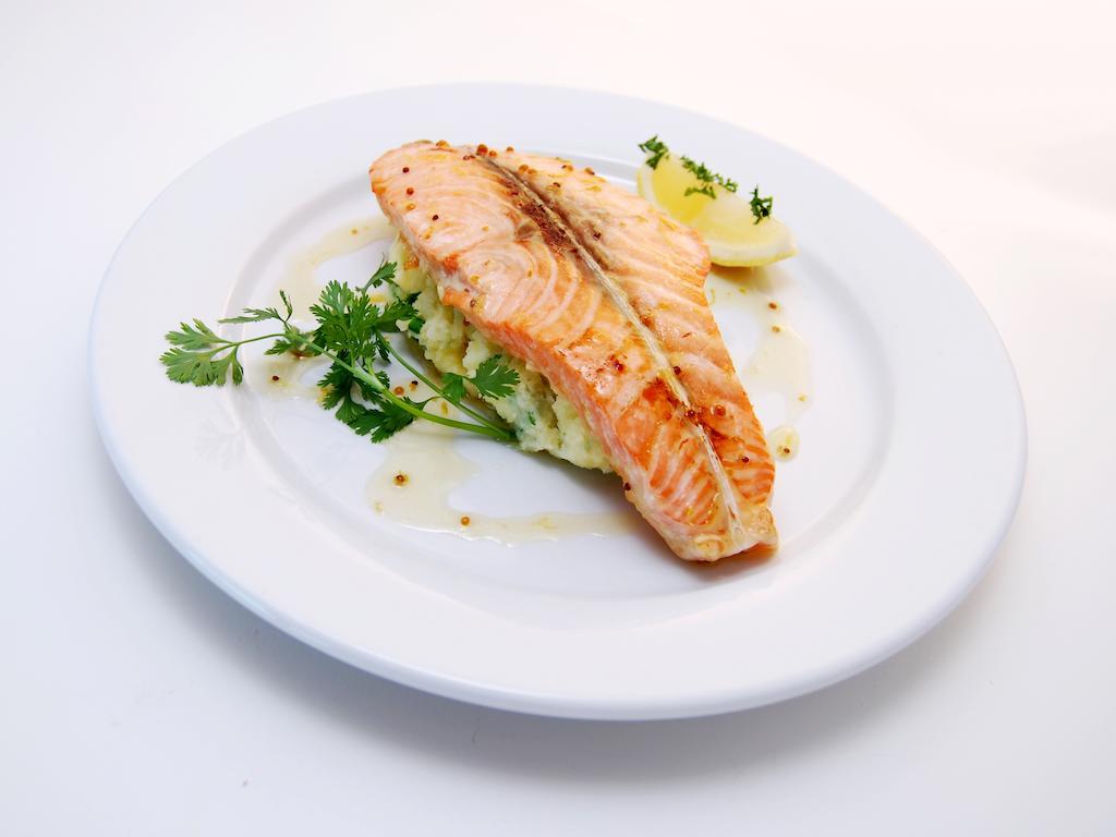 Oliver'S Seafood Bar, Bed & Breakfast Cleggan ภายนอก รูปภาพ
